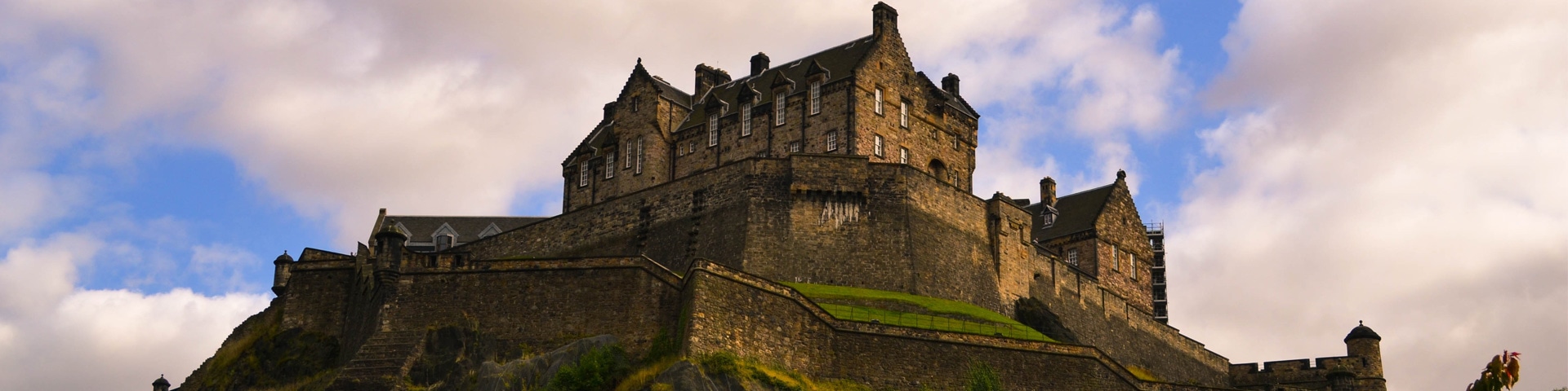 Edinburgh Castle Feature Image Tiered Pricing Blog Appointedd